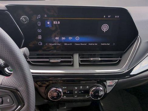New 2026 Chevrolet Trax RS w/ Sunroof Package FWD image 13