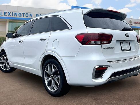 Used 2019 Kia Sorento SX image 3