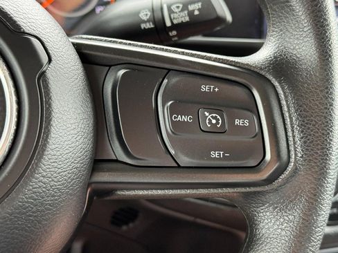 Used 2025 Jeep Gladiator Sport AWD/4WD image 20