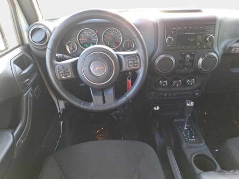 Used 2018 Jeep Wrangler Unlimited Sport S AWD/4WD image 15