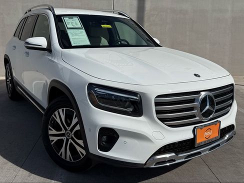 Used 2025 Mercedes-Benz GLB 250 250 image 1