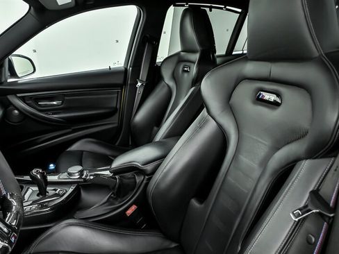 Used 2018 BMW M3 RWD image 18