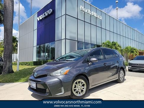 Used 2016 Toyota Prius V Three image 1