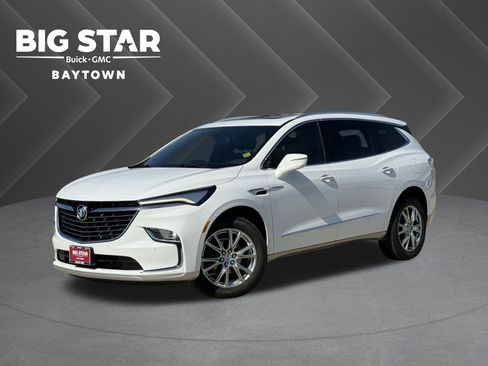 Used 2023 Buick Enclave Essence w/ Experience Buick Package image 1