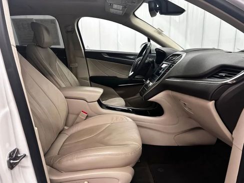 Used 2019 Lincoln MKC Reserve w/ MKC Climate Package image 24