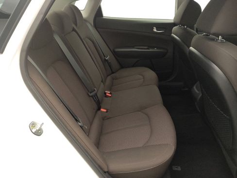 Used 2019 Kia Optima LX FWD image 19