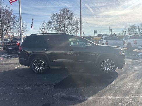 Used 2021 GMC Acadia SLT w/ Elevation Edition image 4