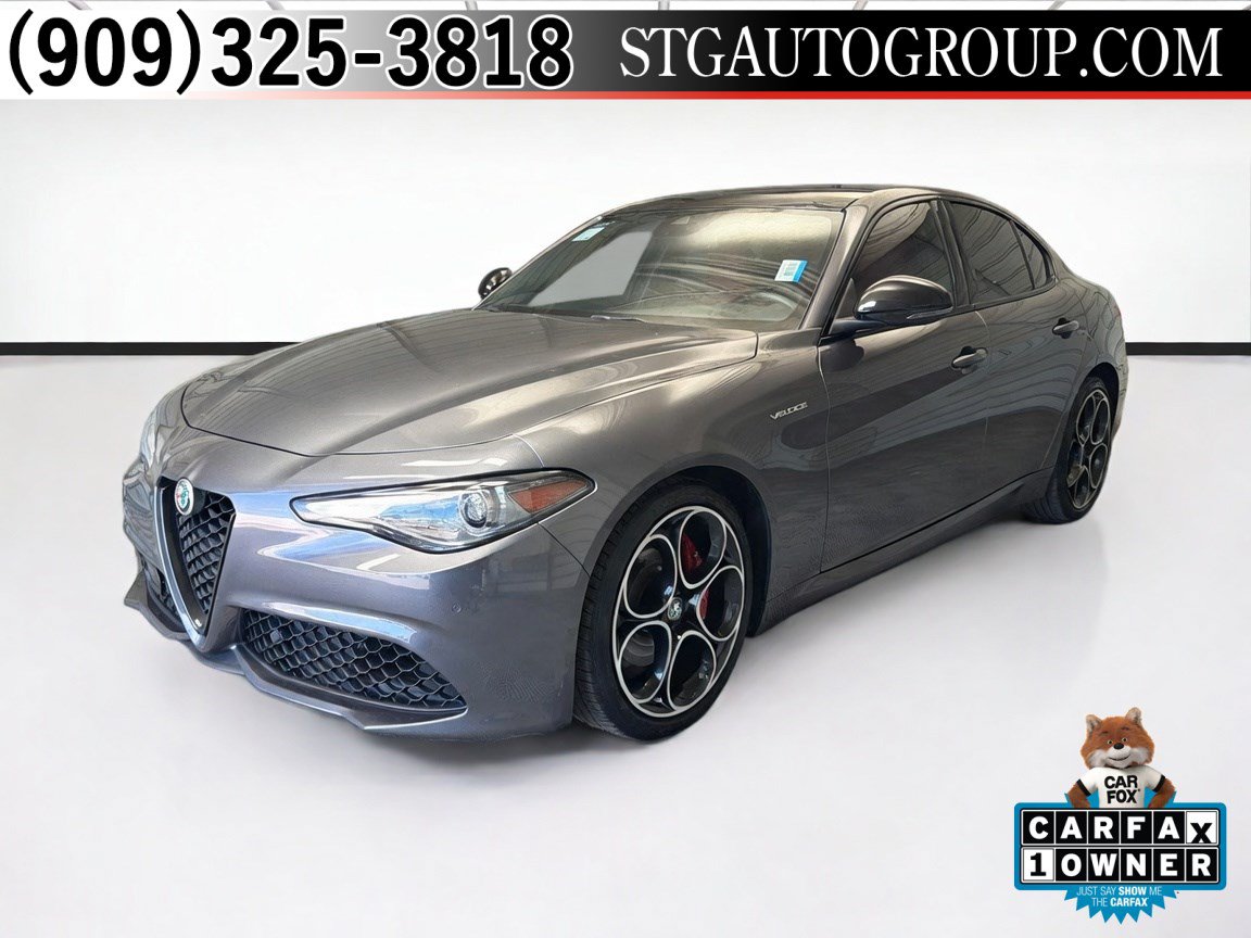 Used 2023 Alfa Romeo Giulia Veloce RWD image 1