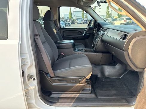 Used 2009 Chevrolet Tahoe 4WD w/ Skid Plate Package image 9