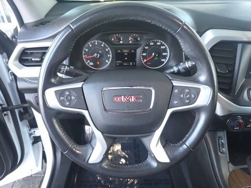 Used 2019 GMC Acadia SLE image 27