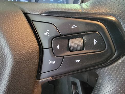 Used 2023 Chevrolet TrailBlazer LT AWD/4WD image 18