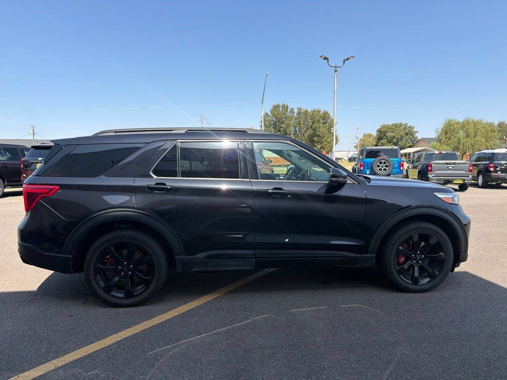 Used 2024 Ford Explorer ST w/ Equipment Group 401A AWD/4WD image 5