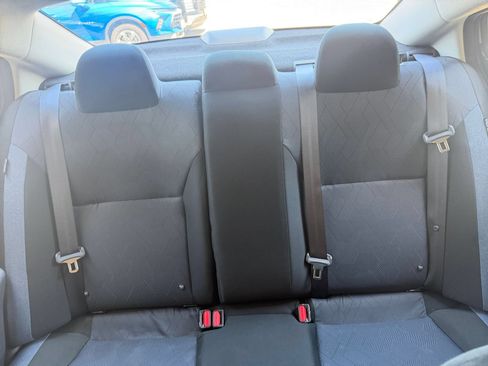 Used 2025 Nissan Versa SV FWD image 38