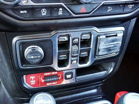 Used 2020 Jeep Wrangler Unlimited Rubicon AWD/4WD image 26