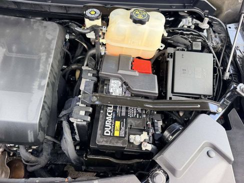 Used 2019 Buick Enclave Essence AWD/4WD image 13