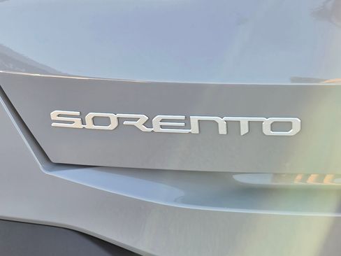 New 2026 Kia Sorento S w/ S Panoramic Sunroof Package image 9