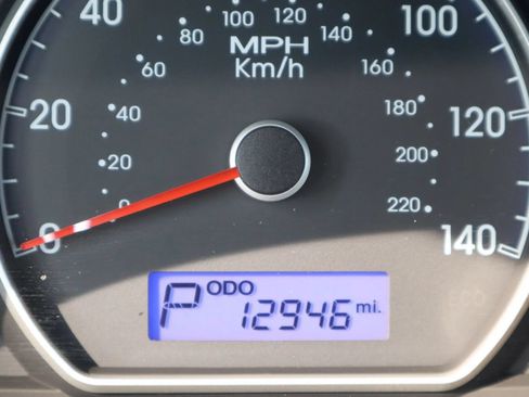 Used 2010 Hyundai Elantra GLS FWD image 26