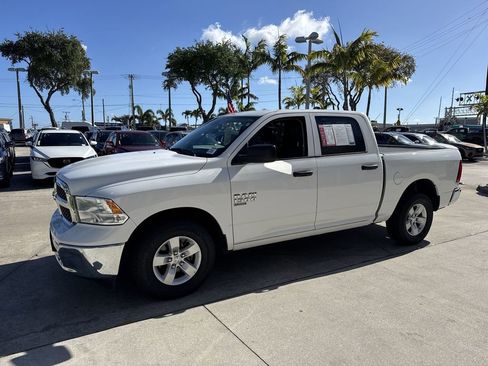 Used 2022 RAM 1500 Classic SLT image 11