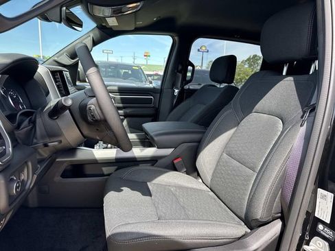 New 2026 RAM 1500 4x4 Crew Cab image 17