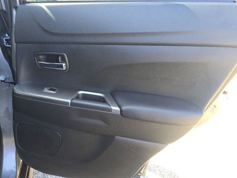 Used 2024 Mitsubishi Outlander Sport AWD image 34