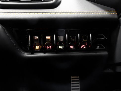 Used 2017 Lamborghini Huracan LP 580-2 image 41