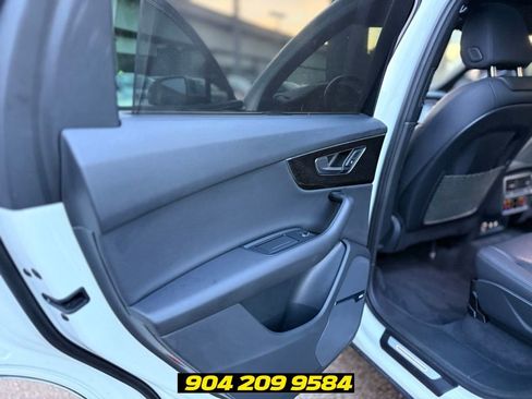 Used 2020 Audi Q7 2.0T Premium Plus w/ Premium Plus Package AWD/4WD image 31