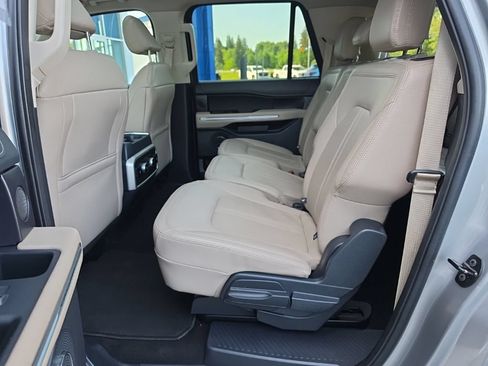 Used 2024 Ford Expedition Max Limited AWD/4WD image 32