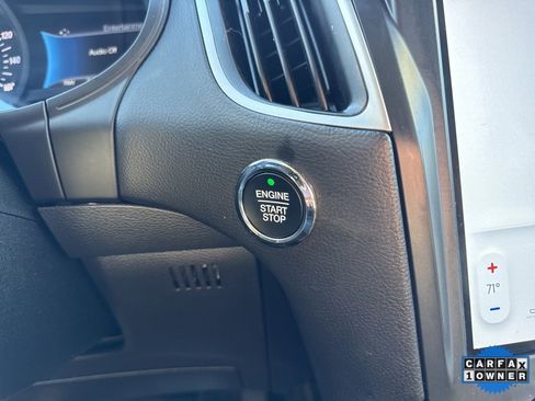 Used 2024 Ford Edge SEL image 23