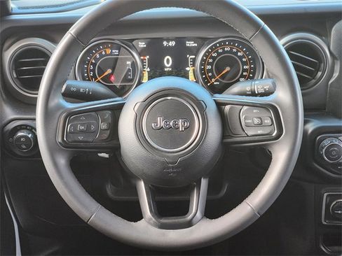 Certified 2023 Jeep Gladiator Sport image 25