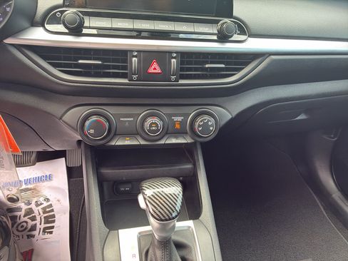 Used 2024 Kia Forte LXS FWD image 15