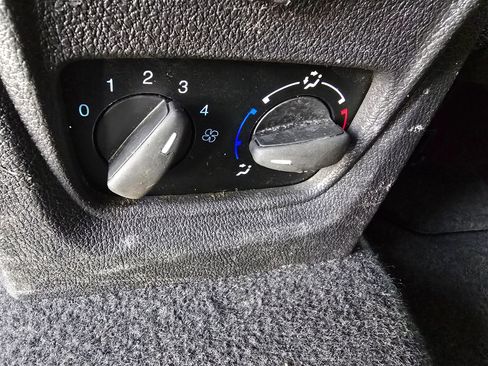 Used 2018 Ford Transit Connect XL image 20