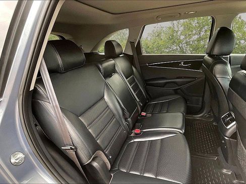 Used 2020 Kia Sorento EX AWD/4WD image 25
