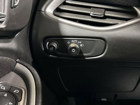 Used 2024 Chevrolet Malibu LT FWD image 18