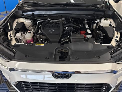 Used 2024 Toyota Grand Highlander AWD image 26