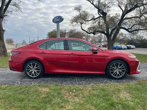 Used 2023 Toyota Camry XLE FWD image 1