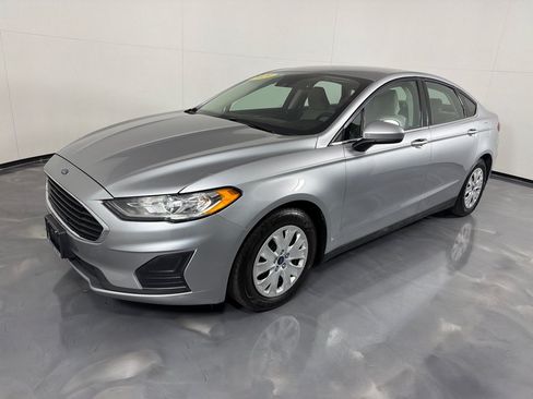 Used 2020 Ford Fusion S FWD image 9