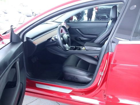 Used 2018 Tesla Model 3 Long Range RWD image 14