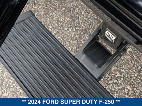Certified 2024 Ford F250 Lariat w/ FX4 Off-Road Package AWD/4WD image 21