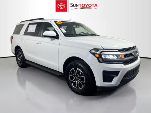 Used 2024 Ford Expedition XLT RWD image 1