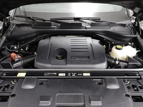 Certified 2026 Land Rover Range Rover Sport SE AWD/4WD image 24
