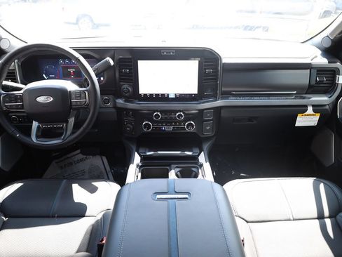 Used 2026 Ford F450 Platinum w/ FX4 Off-Road Package AWD/4WD image 19