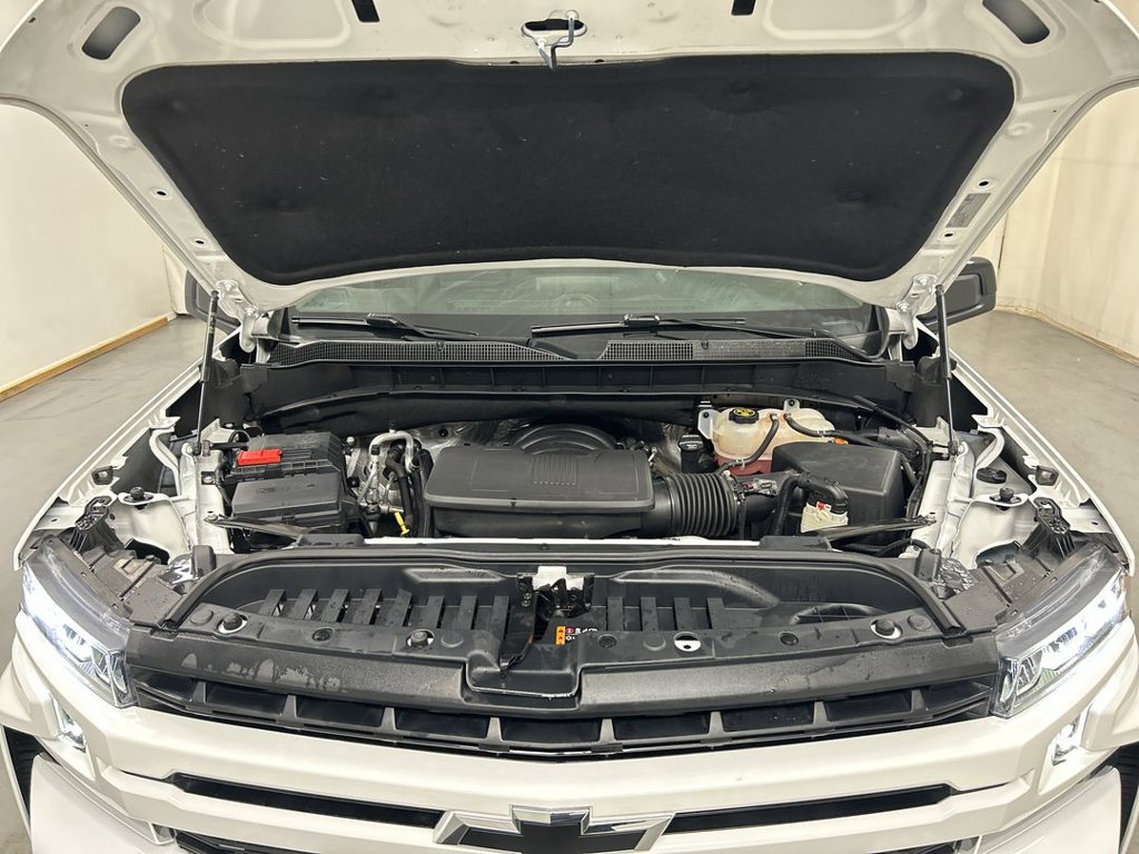 Used 2022 Chevrolet Silverado 1500 RST AWD/4WD image 23