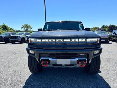 New 2026 GMC Hummer EV SUV w/ LPO, Sport Package AWD/4WD image 4