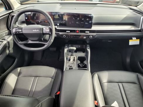 New 2026 Kia Sorento S FWD image 8