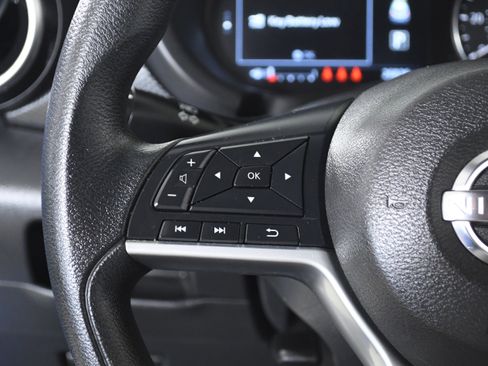 Used 2023 Nissan Kicks SV image 11