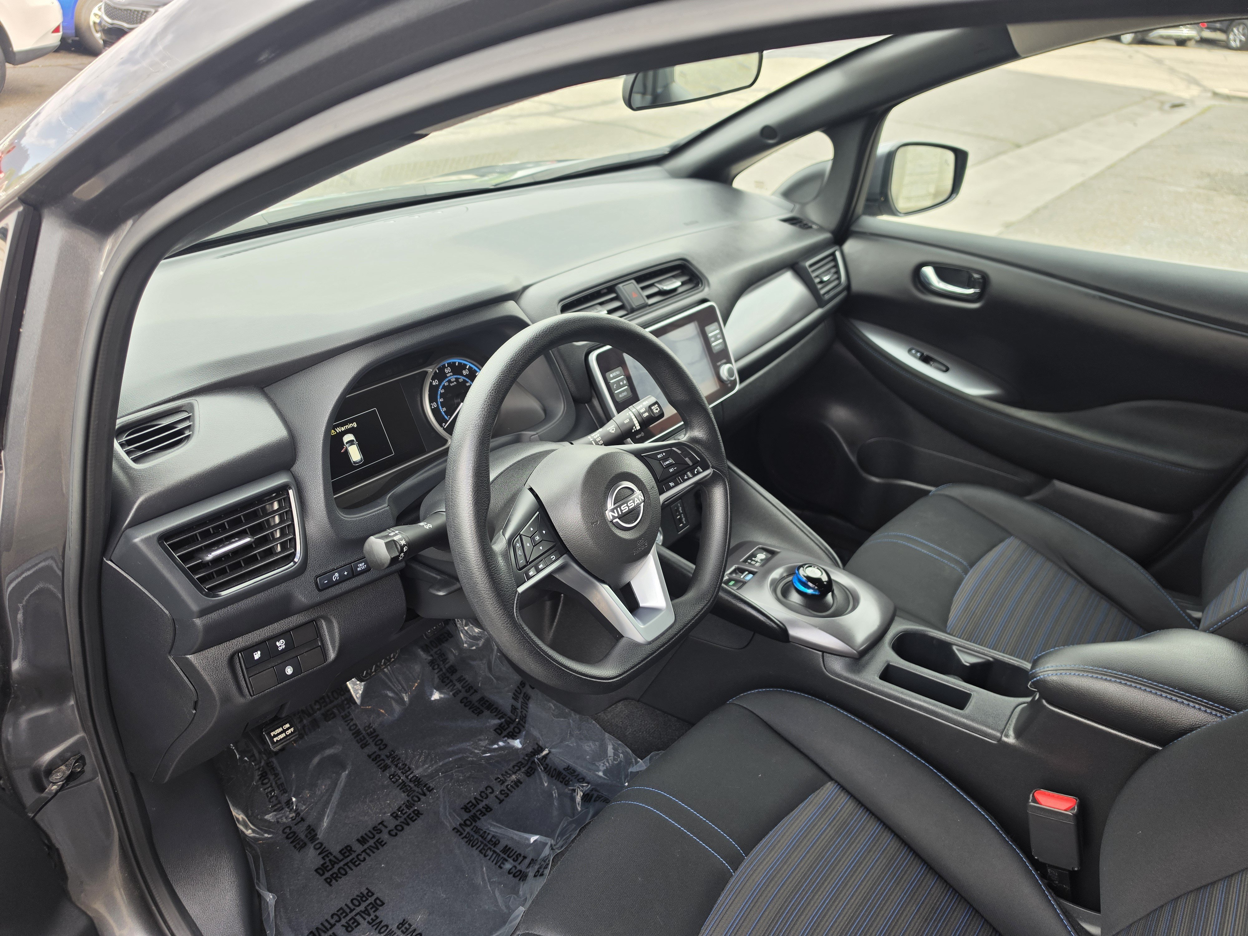 Used 2025 Nissan Leaf S FWD image 11