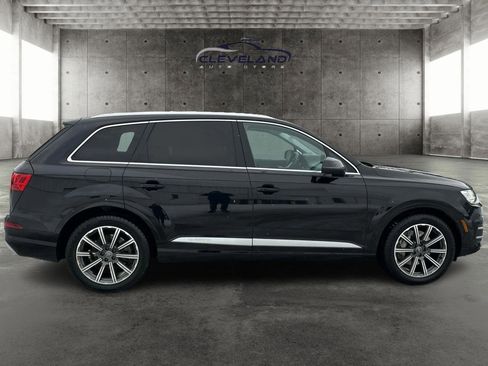 Used 2017 Audi Q7 3.0T Prestige w/ Prestige Package image 2