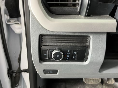 Used 2024 Ford F350 XLT image 19