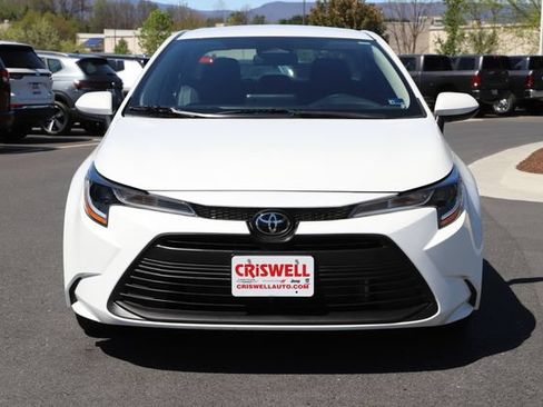 Used 2025 Toyota Corolla LE FWD image 7
