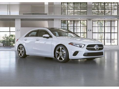 Used 2022 Mercedes-Benz A 220 4MATIC image 12